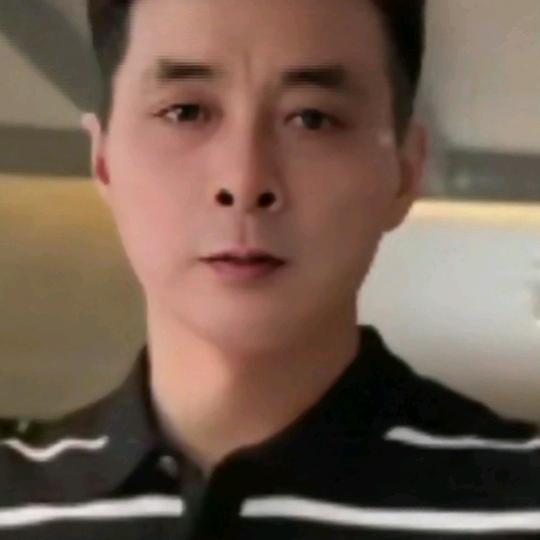 何玉杰