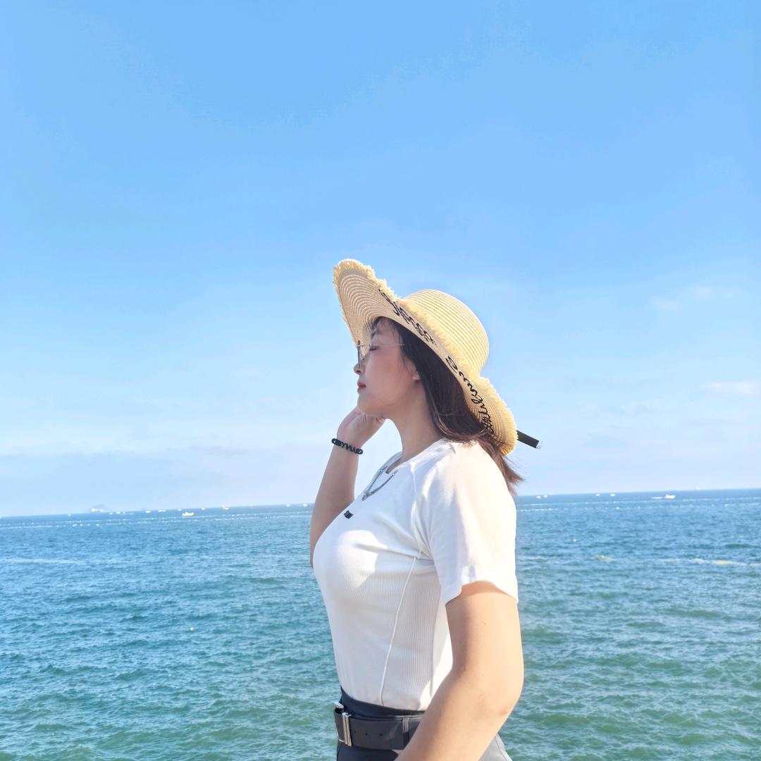 阮阮摸鱼中……