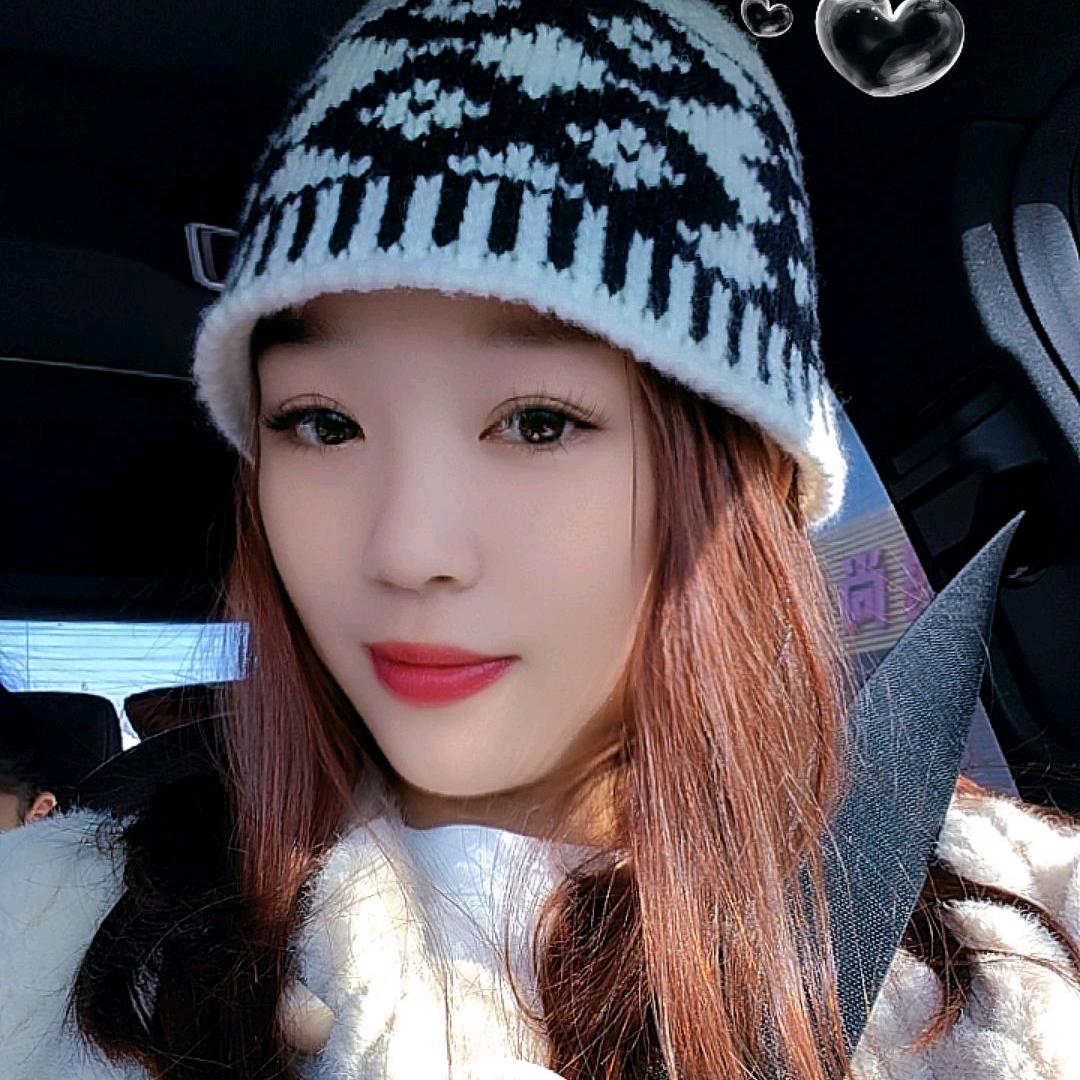莹莹（YI DING YING）✔