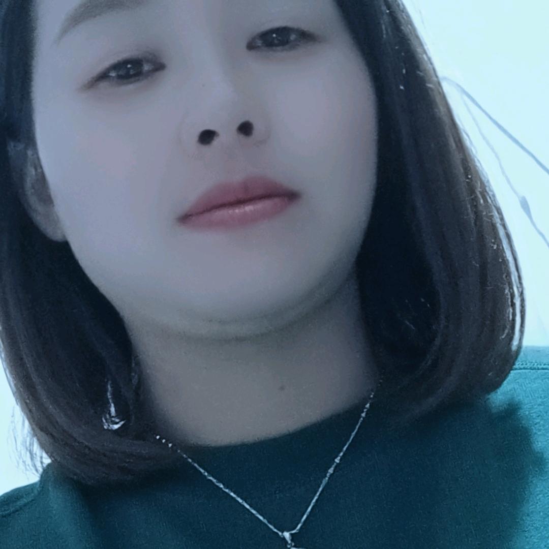 张芸