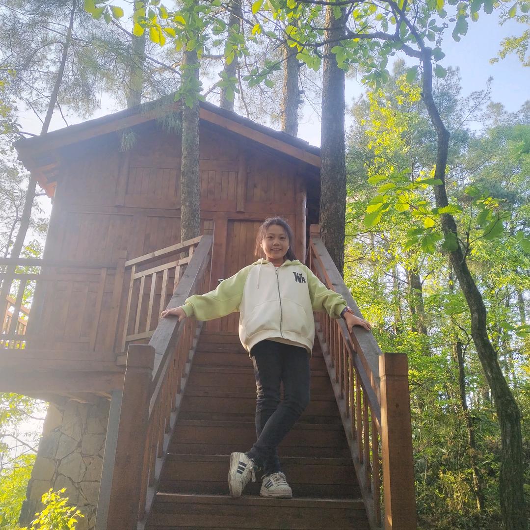 12354889666255896959