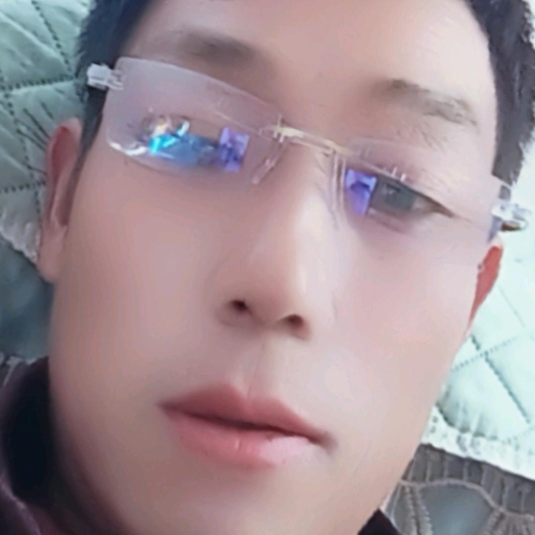 ꧁༺💞🌹༽༾ཊ转身💔己陌路ཏ༿🍀