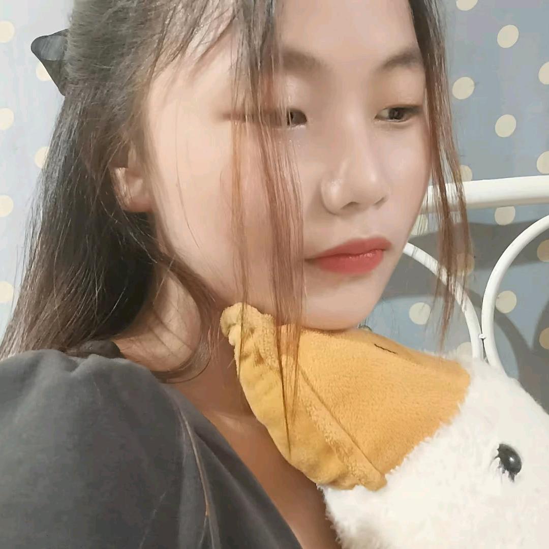 刘 莲