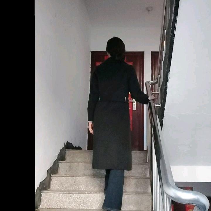 吕情