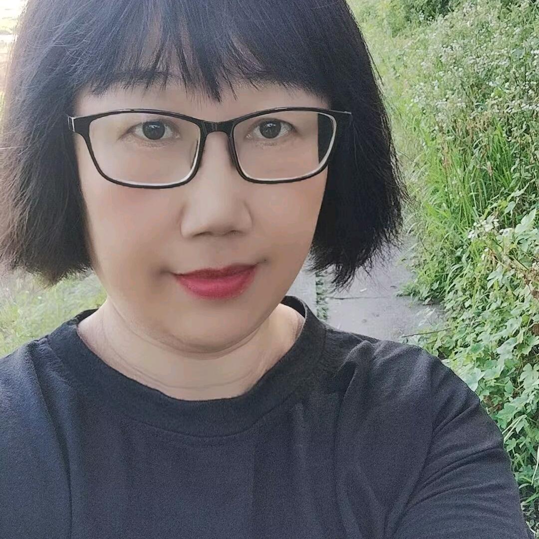 猪猪糖上午10:10分星期六星期日休息