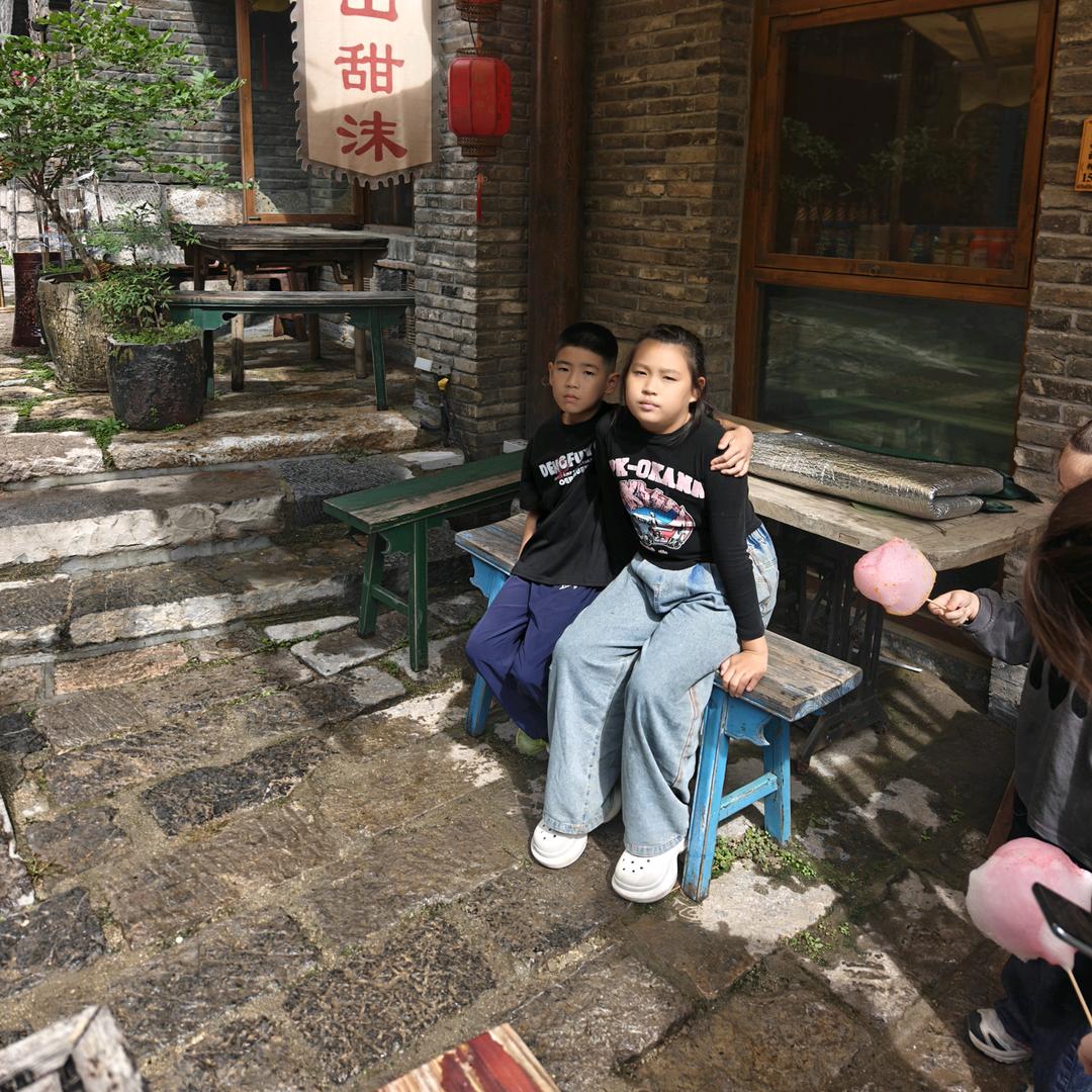 吕闹闹