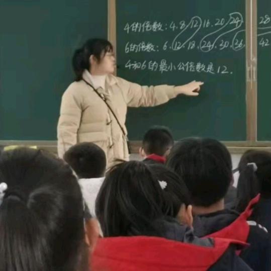教数学的小乔老师