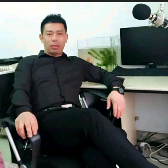 爱唱歌的王老五🎤