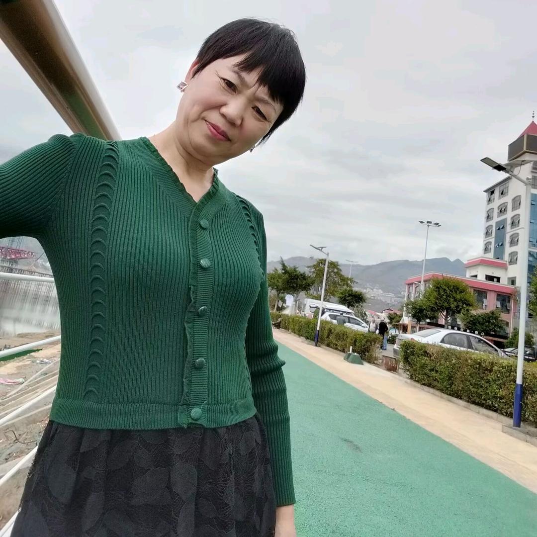 梅大姐
