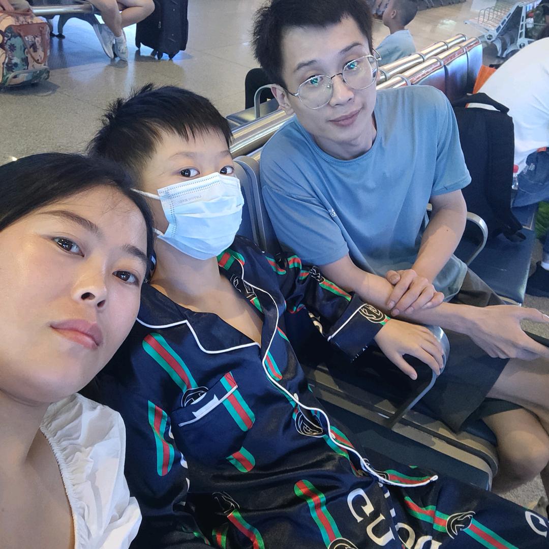 陪寒寒打怪兽