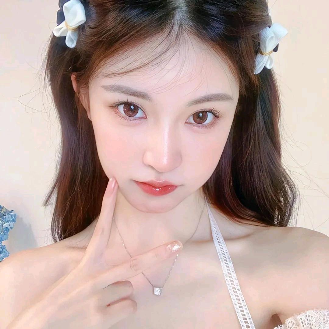 — FUTURE QUEEN—