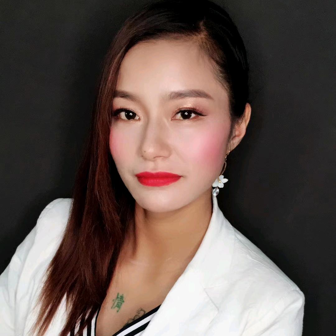 爱我你配吗伤我你没资格