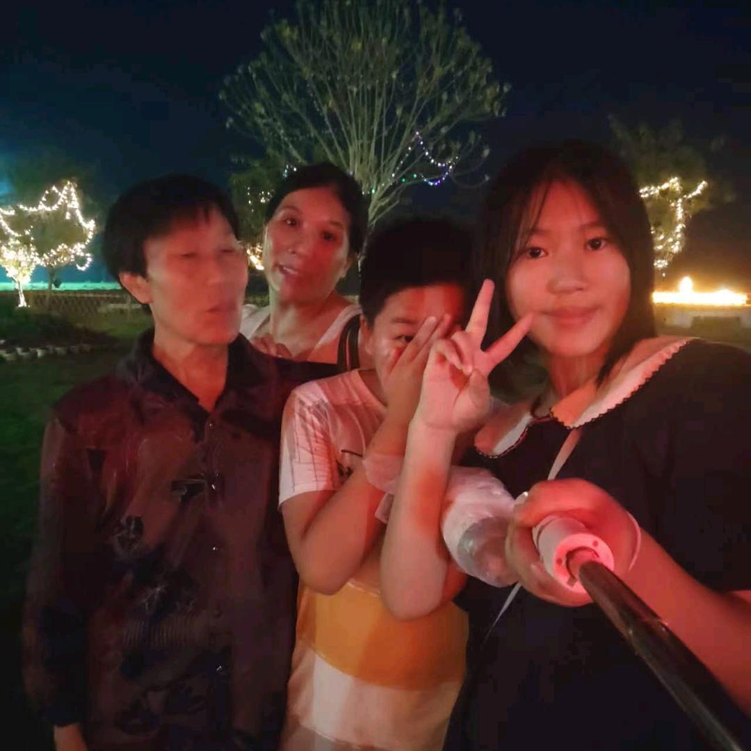 花群松树