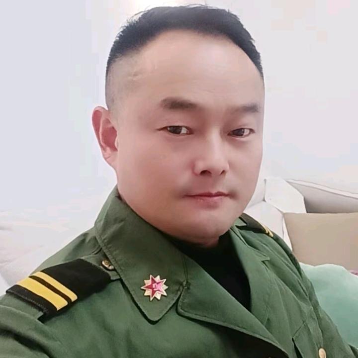 A蓝天上的神鹰