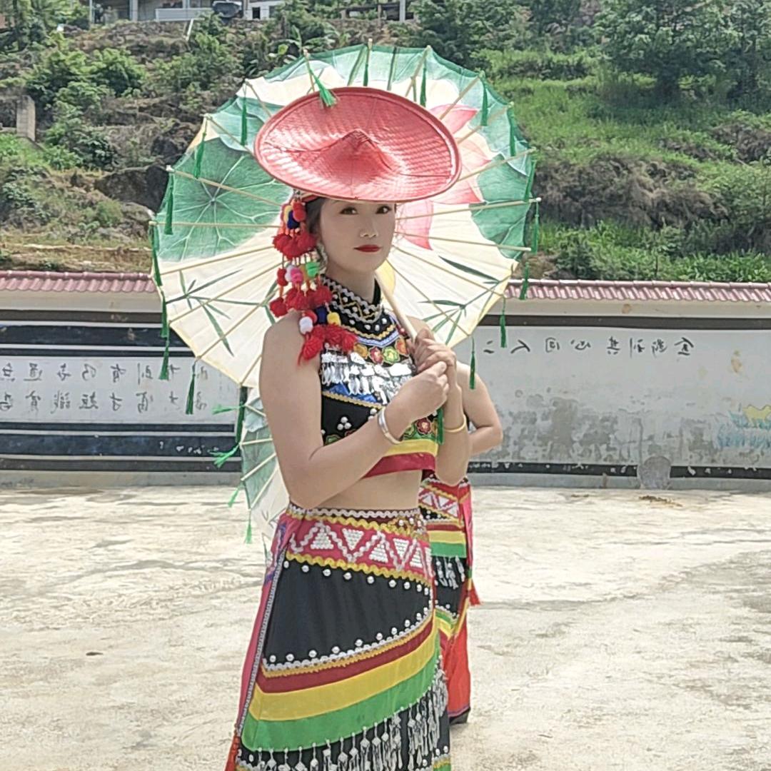西畴畴阳歌舞演艺小焕