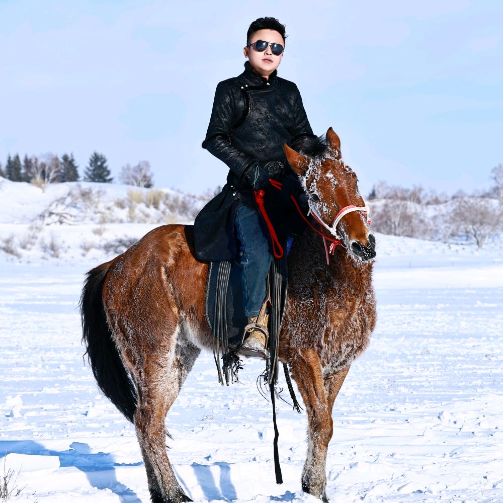 马背上的钢炮📹🐎