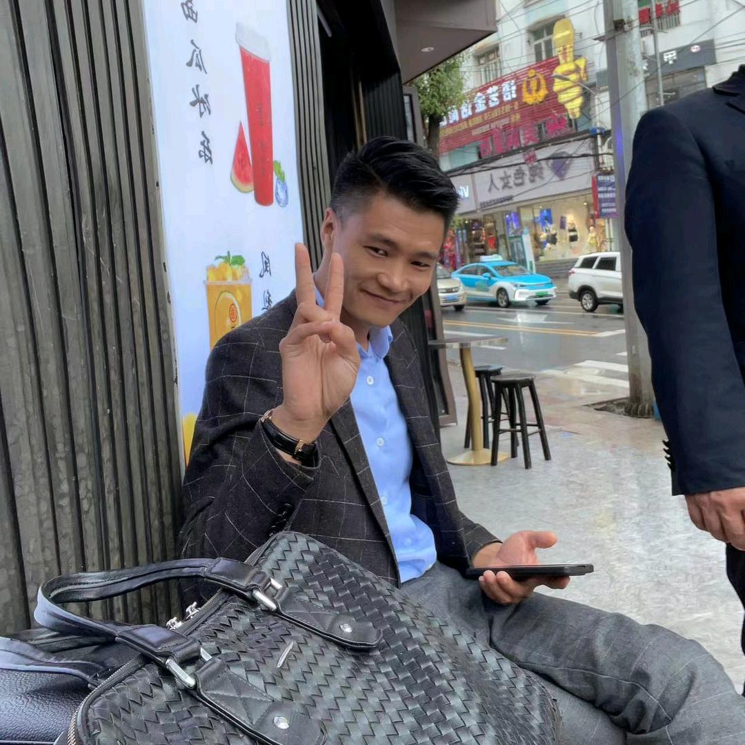 陈雷
