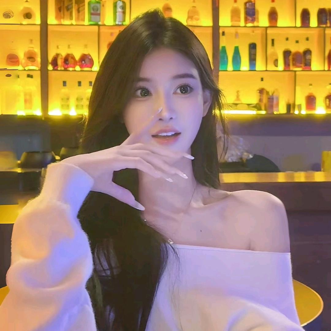 服务员小倩