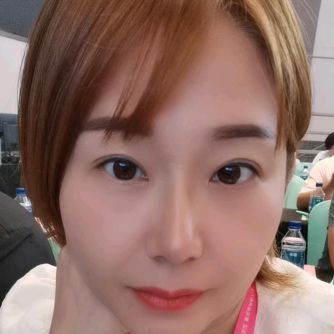 杨双羽美妆品