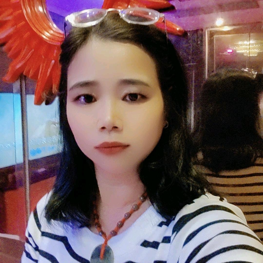 带刺的黑玫瑰🌹