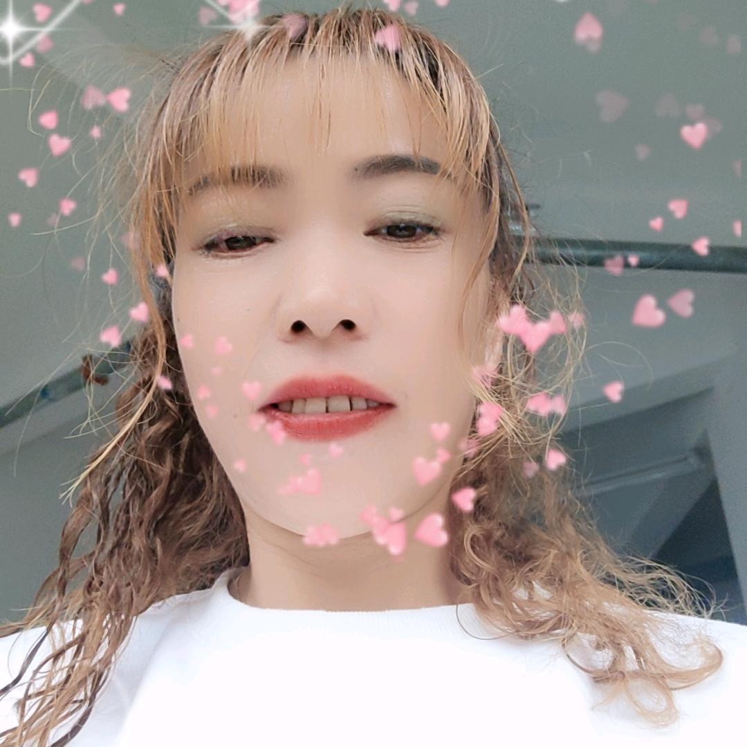 ♥(｡￫v艳在莹吉v￩｡)♥
