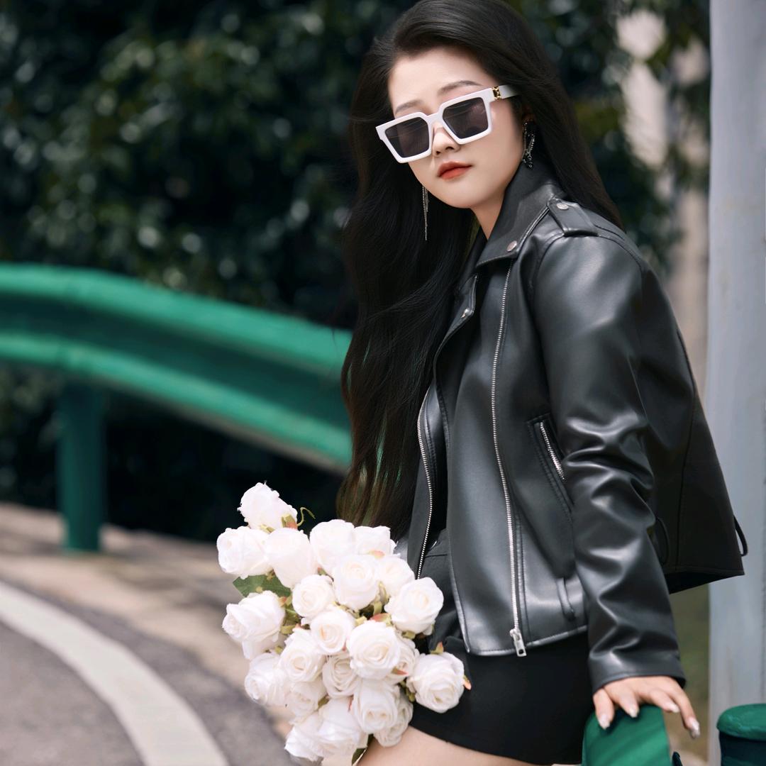 与其取悦别人，不如取悦自己