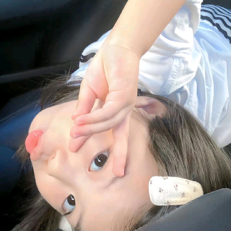 木有腿.