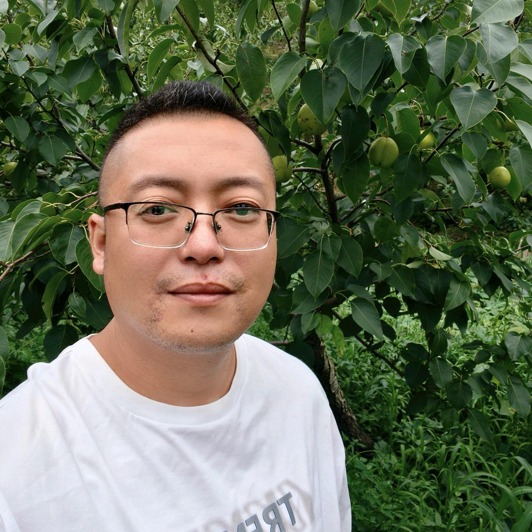 宋晓旭在山村