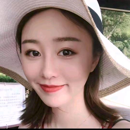 邱莹莹~时尚穿搭