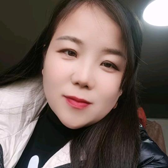 单亲妈妈带两娃