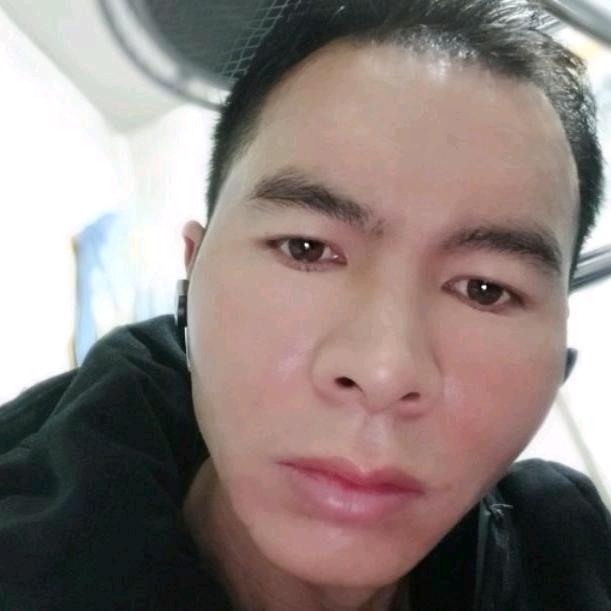 帽子华仔