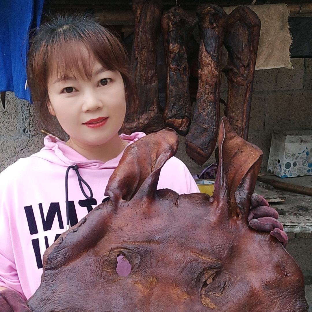 小芳（腊肉妹1）