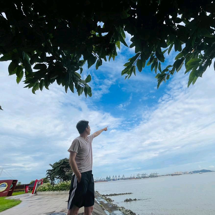 探房阿荣