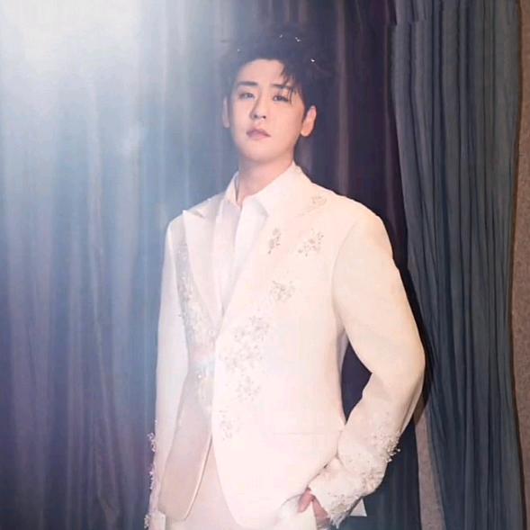 一生挚爱，唯有云雷。