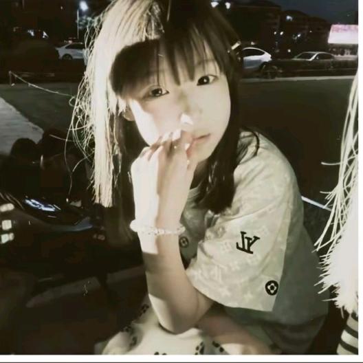 小忧郁•Ⱉ