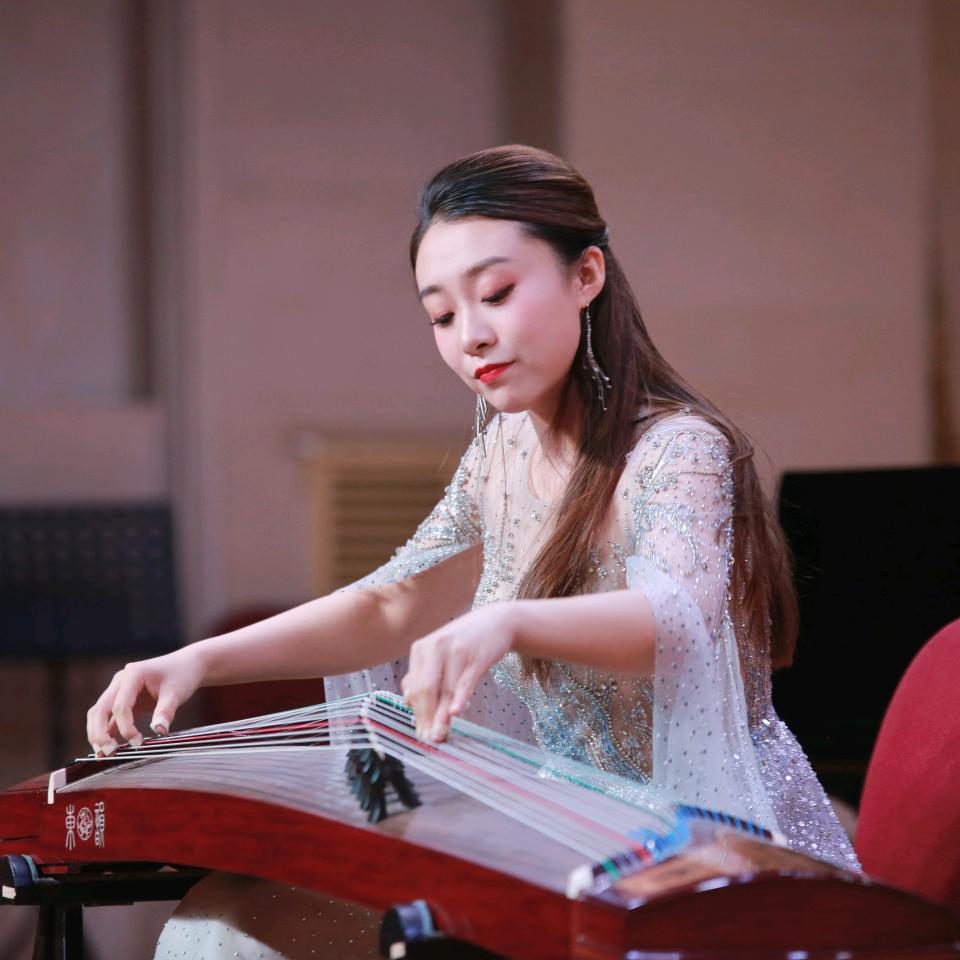 靖宜老师的古筝课堂