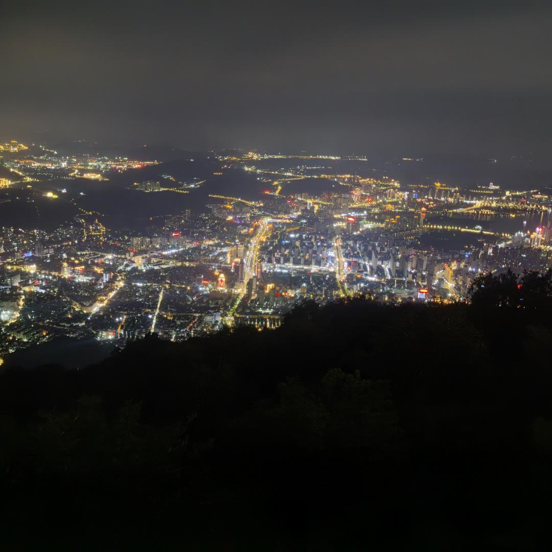 半城烟雨半城伤
