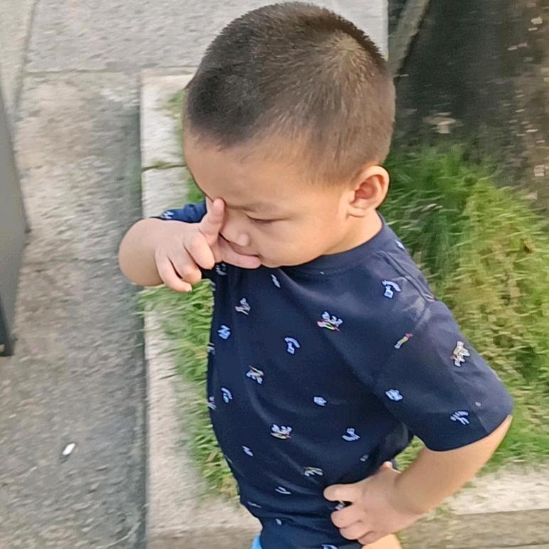 天䣡