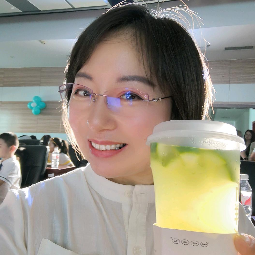 在连云港开海鲜楼的王姐