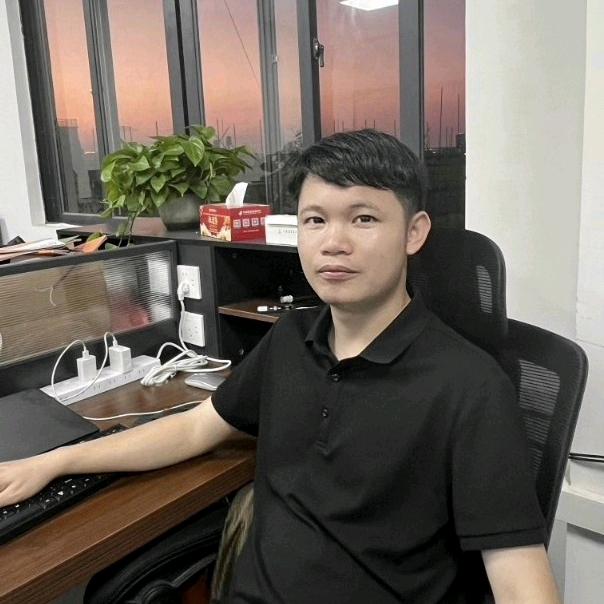 广东鑫圣太阳能照明蒙万煌
