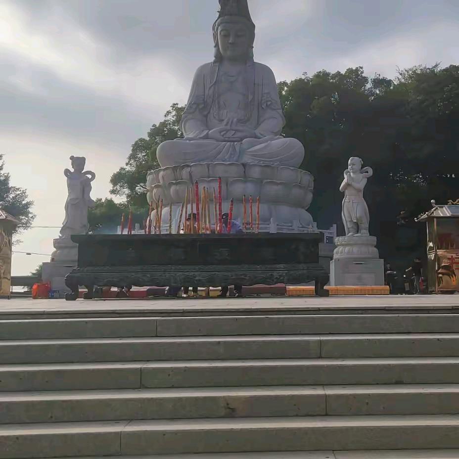 哈哈😄了缘了却凡尘一切缘，何时能了完啊