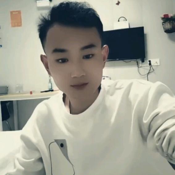 卖碳的小哥哥