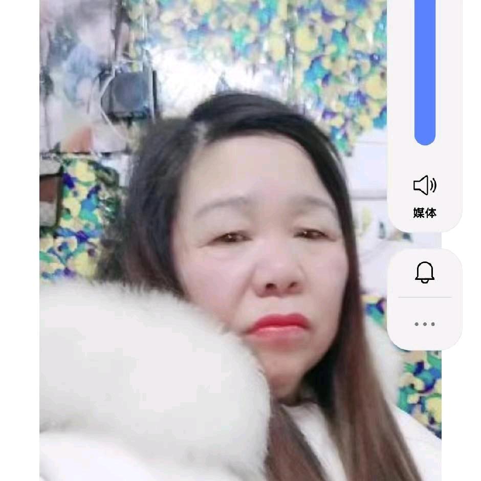芳子听音乐聊天，每晚7点开播