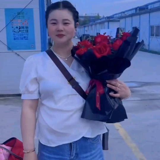 🌹((喜笑颜开))🌹