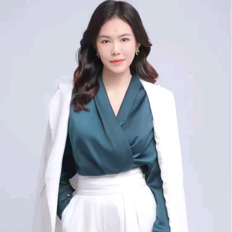 雪莉👑【祛斑女王】CQRZEN创始人