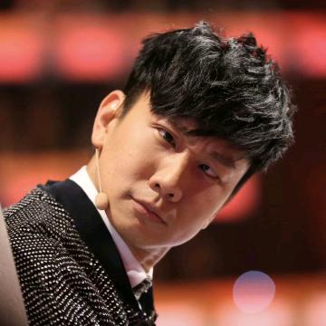 脑袋笨得流黄汤