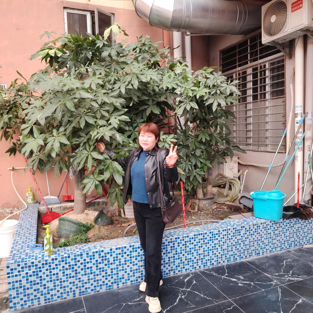 🇨🇳不攀高，不对比，理发师啊丽