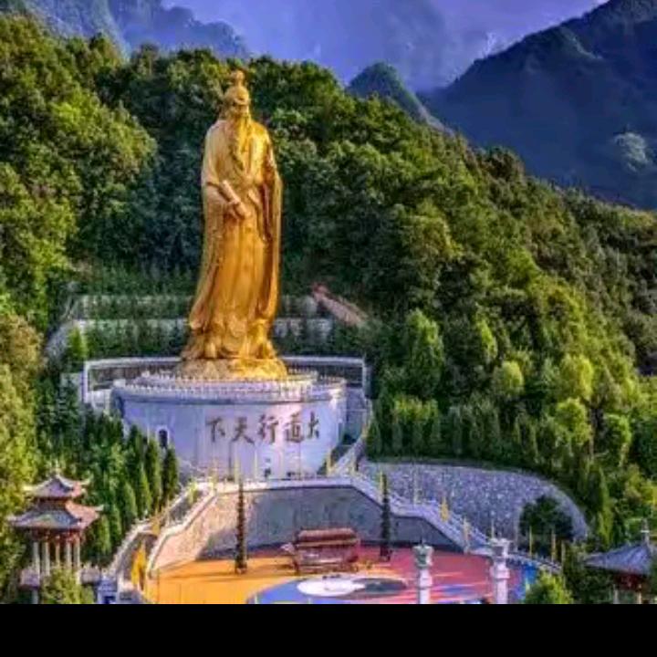 骑着毛驴捡破烂