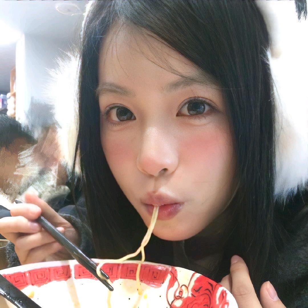 我看个短剧带脑子干嘛头像