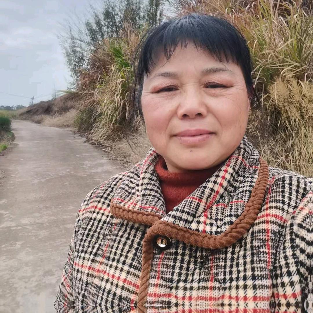 燕燕妈首播13点20分周六休息